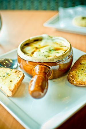 Images of delicious food - french food - French Onion Soup.jpg